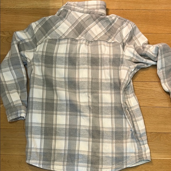 Columbia Gray and White Button Down Shacket with Soft Fabric - Picture 4 of 4